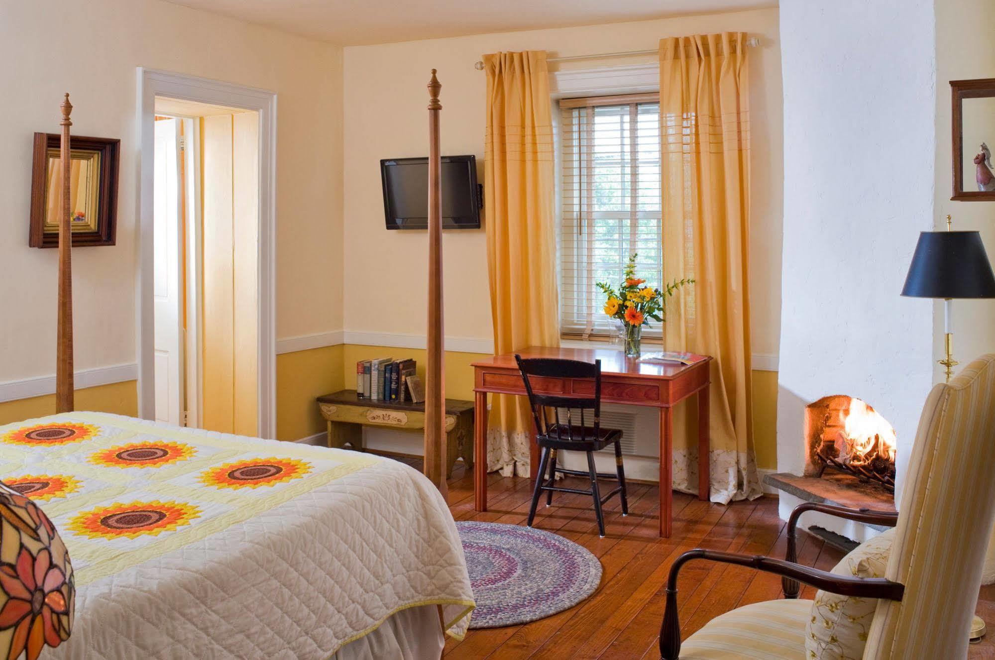 Historic Smithton Inn Ephrata Buitenkant foto